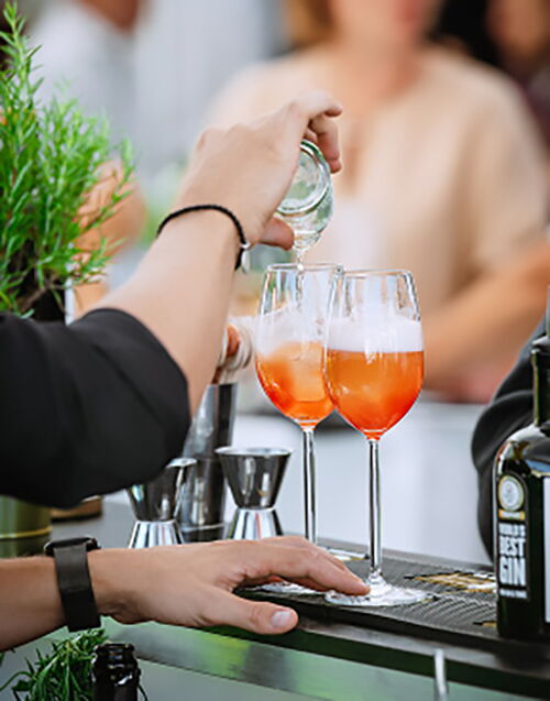 Exklusive Bar Premium Spirituosen gehobenes Restaurant